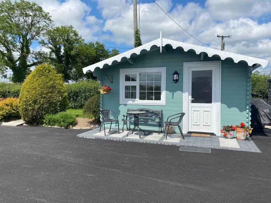Adorable Cabin In The Countryside Port Laoise Bagian luar foto