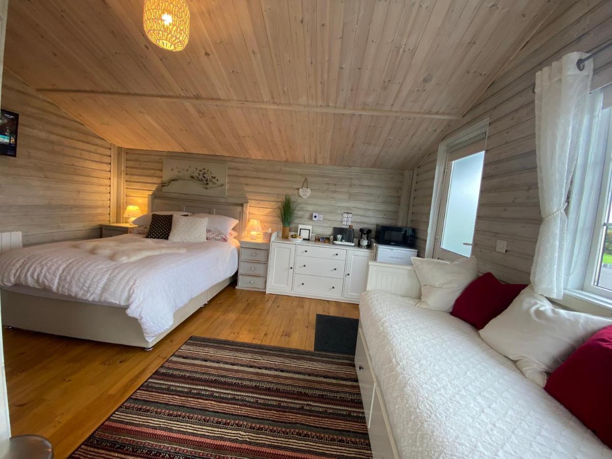 Adorable Cabin In The Countryside Port Laoise Bagian luar foto