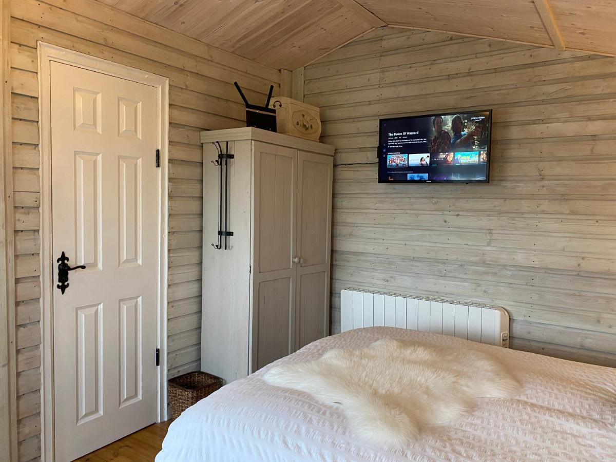 Adorable Cabin In The Countryside Port Laoise Bagian luar foto
