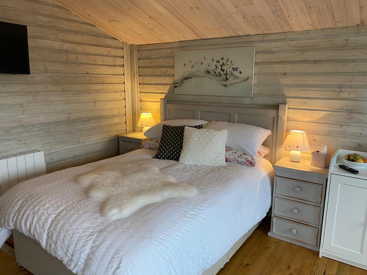 Adorable Cabin In The Countryside Port Laoise Bagian luar foto